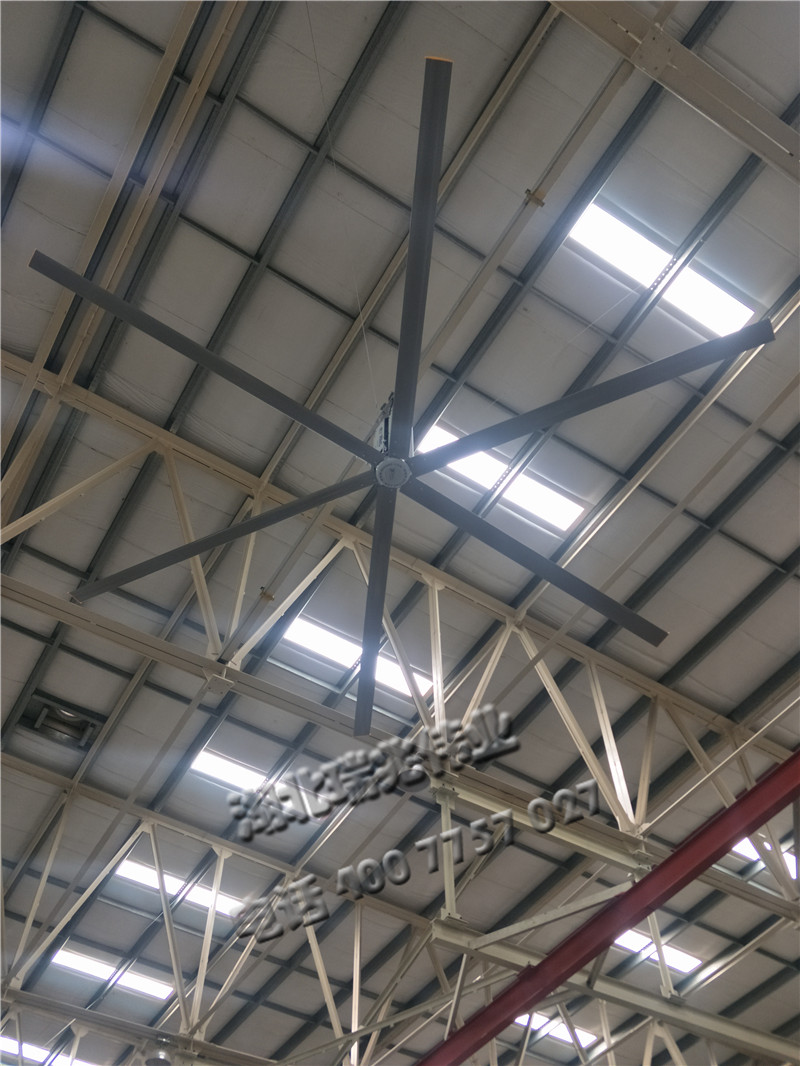 鋼結(jié)構(gòu)廠房通風(fēng)降溫方案、廠房車間通風(fēng)降溫方案、大型工業(yè)風(fēng)扇、物流倉(cāng)儲(chǔ)大風(fēng)扇、大吊扇、工業(yè)風(fēng)扇、廠房車間降溫設(shè)備、廠房車間通風(fēng)設(shè)備、車間溫控設(shè)備、工業(yè)大吊扇、工業(yè)大風(fēng)扇、工業(yè)節(jié)能風(fēng)扇、湖北瑞兆偉業(yè)通風(fēng)降溫科技有限公司