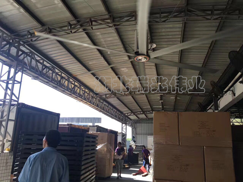廠房車間降溫設(shè)備、廠房車間通風(fēng)設(shè)備、車間溫控設(shè)備、工業(yè)大吊扇、工業(yè)大風(fēng)扇、工業(yè)節(jié)能風(fēng)扇