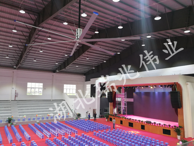 工業(yè)風(fēng)扇、工業(yè)吊扇、通風(fēng)降溫設(shè)備