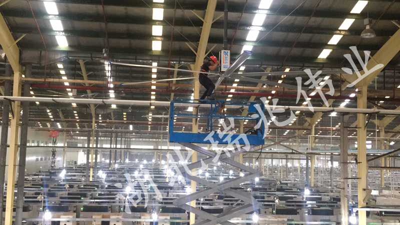 瑞泰風(fēng)工業(yè)大風(fēng)扇、大型廠房車間通風(fēng)降溫、車間通風(fēng)降溫、廠房車間通風(fēng)降溫