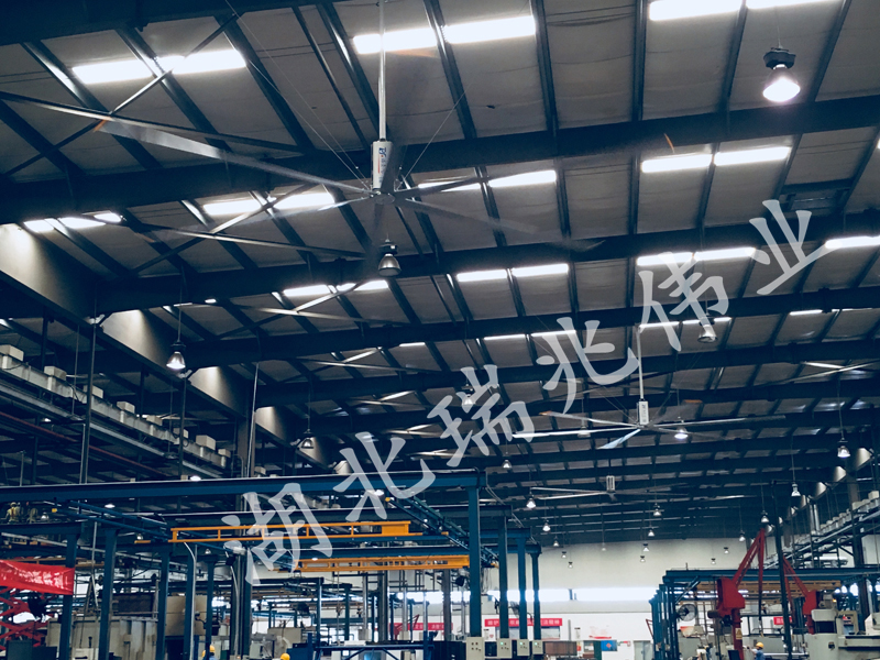 大風(fēng)扇、工業(yè)大風(fēng)扇、湖北工業(yè)大風(fēng)扇、瑞泰風(fēng)工業(yè)大風(fēng)扇、湖北瑞泰風(fēng)工業(yè)大風(fēng)扇、工業(yè)吊扇、工業(yè)大吊扇、通風(fēng)、降溫、廠房降溫、廠房通風(fēng)、湖北廠房降溫、湖北廠房通風(fēng)降溫、車間通風(fēng)、車間降溫、通風(fēng)降溫、車間通風(fēng)降溫、湖北車間降溫、湖北車間通風(fēng)降溫、工廠車間降溫