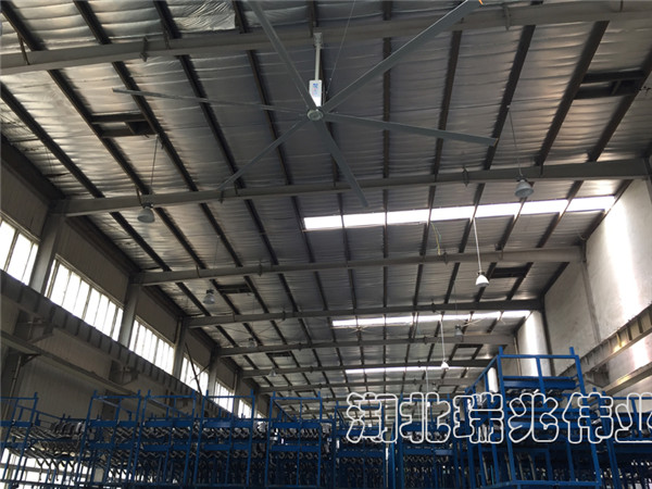 瑞泰風扇機組合，1000m2大型廠房，扇機組合，工業(yè)大風扇，工業(yè)大吊扇，蒸發(fā)式冷氣機，環(huán)?？照{