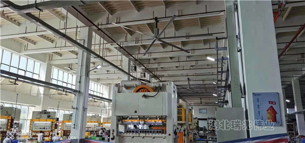 瑞泰風(fēng)工業(yè)大風(fēng)扇,工業(yè)大吊扇,瑞泰風(fēng)大型工業(yè)風(fēng)扇，廠房車間降溫通風(fēng)設(shè)備,廠房車間降溫通風(fēng)