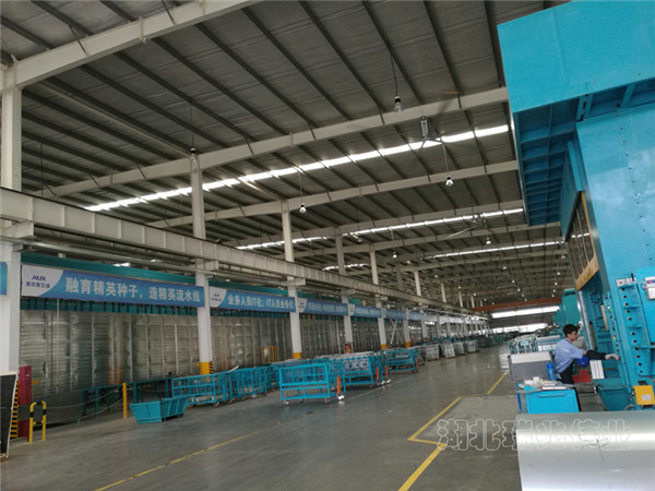 大型體育館降溫,健身房降溫,運(yùn)動館降溫,降溫通風(fēng)換氣,瑞泰風(fēng)工業(yè)大風(fēng)扇,工業(yè)大風(fēng)扇, 大型體育館降溫,健身房降溫,運(yùn)動館降溫,降溫通風(fēng)換氣,瑞泰風(fēng)工業(yè)大風(fēng)扇,工業(yè)大風(fēng)扇,