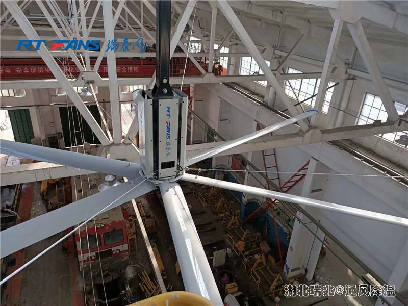 湖北瑞泰風(fēng)工業(yè)大風(fēng)扇,大型工業(yè)風(fēng)扇,廠房降溫,通風(fēng)降溫,湖北瑞兆 湖北瑞泰風(fēng)工業(yè)大風(fēng)扇,大型工業(yè)風(fēng)扇,廠房降溫,通風(fēng)降溫,湖北瑞兆