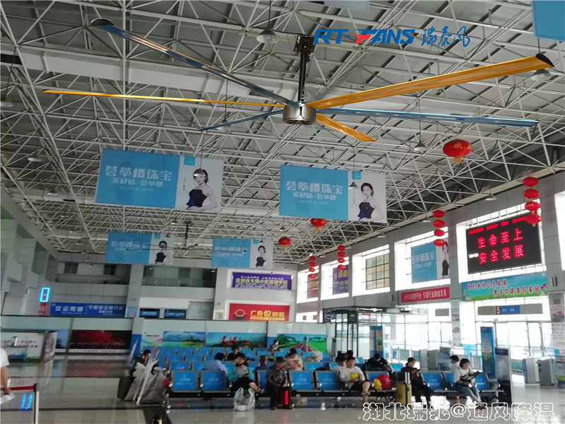 湖北瑞泰風(fēng)工業(yè)大風(fēng)扇,大型工業(yè)風(fēng)扇,廠房降溫,通風(fēng)降溫,湖北瑞兆 湖北瑞泰風(fēng)工業(yè)大風(fēng)扇,大型工業(yè)風(fēng)扇,廠房降溫,通風(fēng)降溫,湖北瑞兆