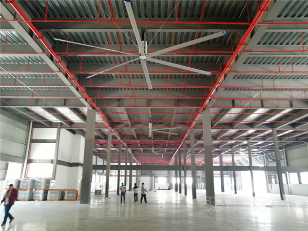 高大廠房降溫,工業(yè)大吊扇,大型工業(yè)吊扇,工業(yè)大風(fēng)扇,高大車間降溫 高大廠房降溫,工業(yè)大吊扇,大型工業(yè)吊扇,工業(yè)大風(fēng)扇,高大車間降溫