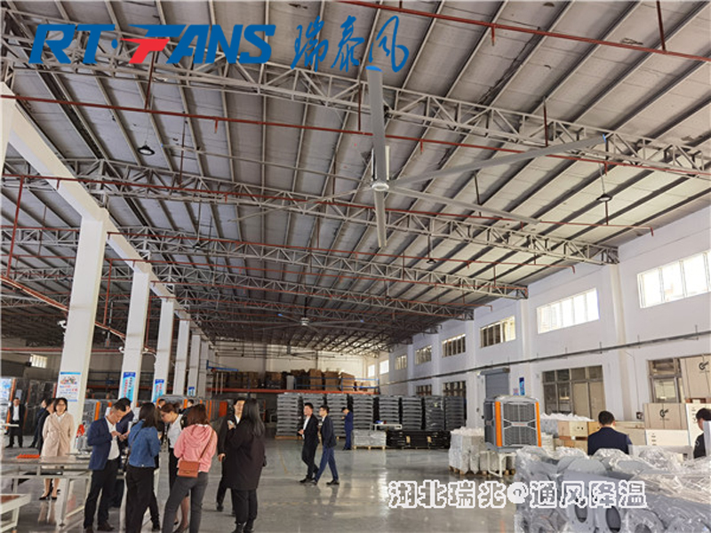 工業(yè)風(fēng)扇 工業(yè)大風(fēng)扇 瑞泰風(fēng)工業(yè)大風(fēng)扇 大型工業(yè)吊扇 大型工業(yè)風(fēng)扇 工業(yè)風(fēng)扇 工業(yè)大風(fēng)扇 瑞泰風(fēng)工業(yè)大風(fēng)扇 大型工業(yè)吊扇 大型工業(yè)風(fēng)扇