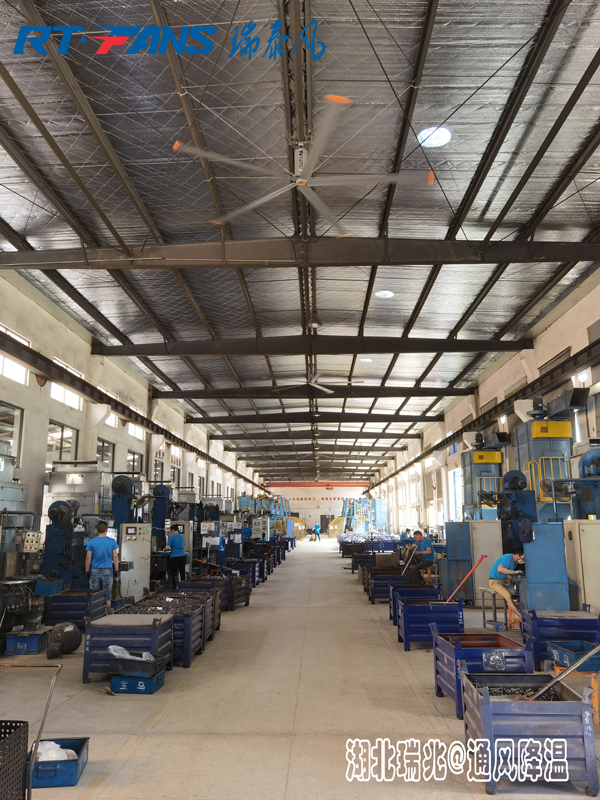 工業(yè)大吊扇 湖北工業(yè)大風(fēng)扇 大型工業(yè)吊扇 大型工業(yè)風(fēng)扇 瑞泰風(fēng)工業(yè)大風(fēng)扇 工業(yè)大吊扇 湖北工業(yè)大風(fēng)扇 大型工業(yè)吊扇 大型工業(yè)風(fēng)扇 瑞泰風(fēng)工業(yè)大風(fēng)扇