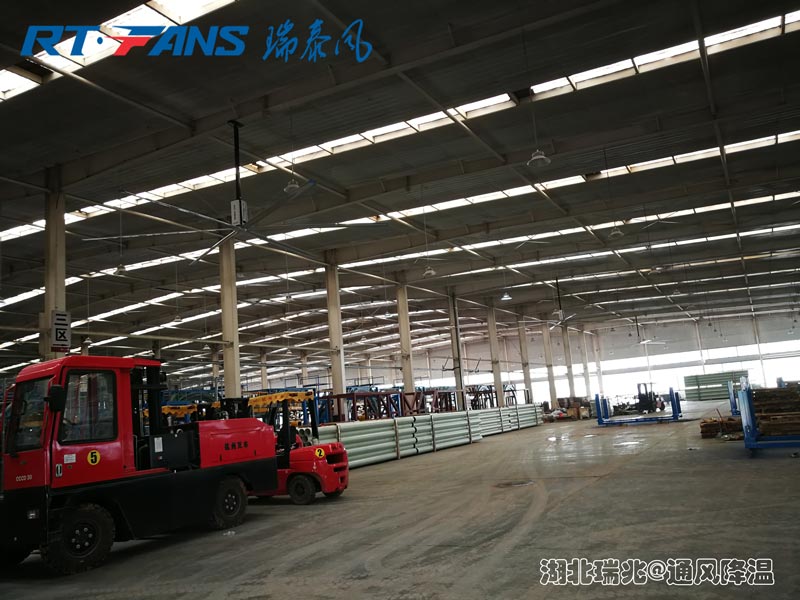 廠房通風(fēng)降溫 湖北工業(yè)大風(fēng)扇 工業(yè)大吊扇 大型工業(yè)吊扇 大型工業(yè)風(fēng)扇 廠房通風(fēng)降溫 湖北工業(yè)大風(fēng)扇 工業(yè)大吊扇 大型工業(yè)吊扇 大型工業(yè)風(fēng)扇