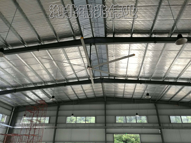 瑞兆7.3米直徑工業(yè)節(jié)能風扇為高大空間通風降溫提供完美解決方案