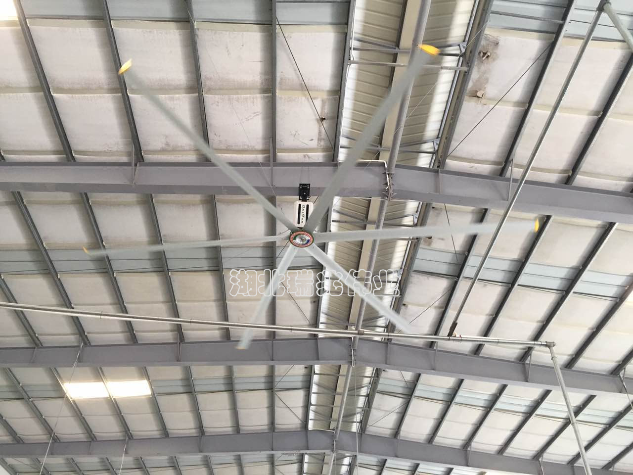 萬(wàn)象更新！喜迎2018！是時(shí)候讓“瑞泰風(fēng)”工業(yè)大風(fēng)扇更新您的廠房降溫設(shè)備了！