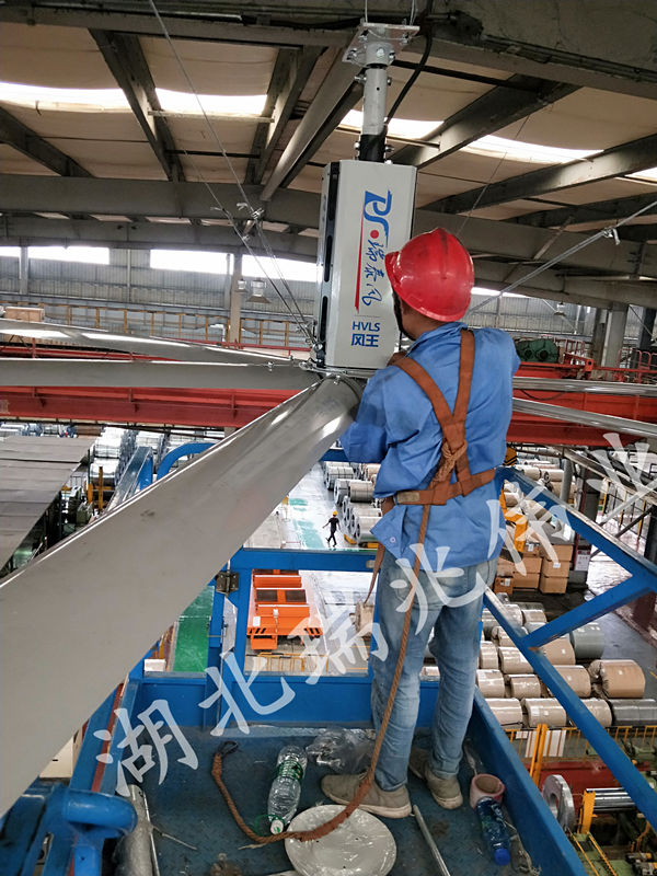 工業(yè)風(fēng)扇轉(zhuǎn)速低功率小覆蓋面廣，大型空間降溫必備?。? title=