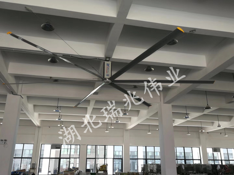 大型工業(yè)風扇是夏季高大廠房車間通風降溫的必備神器！