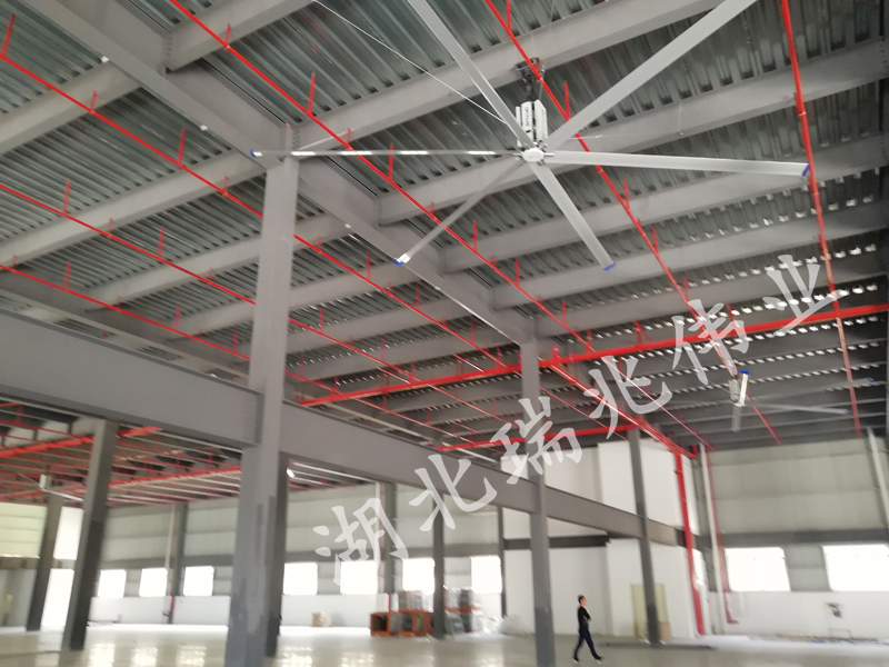 為什么大型廠房車間需要安裝湖北大型工業(yè)風扇？