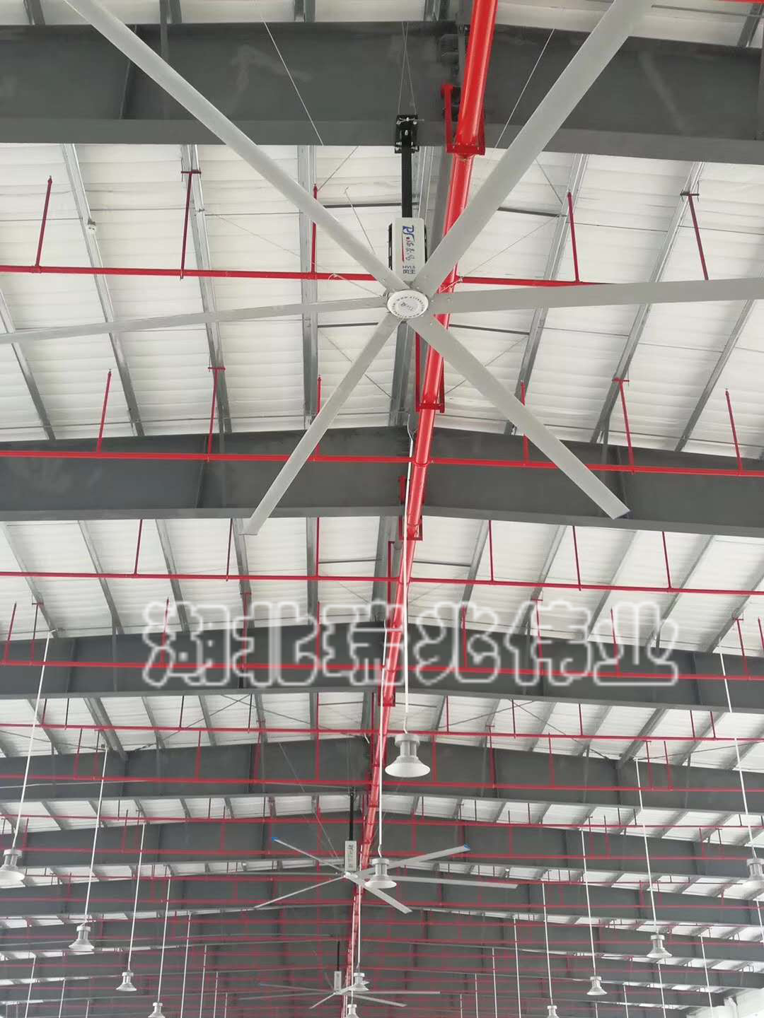 論瑞泰風(fēng)工業(yè)大風(fēng)扇增強(qiáng)廠房車(chē)間室內(nèi)通風(fēng)的重要性