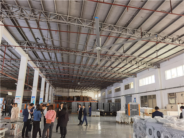 湖北廠房降溫就選工業(yè)大風(fēng)扇！